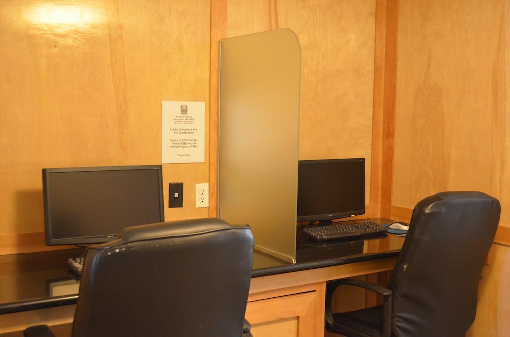 Comfort Inn & Suites Vancouver Downtown City Center Екстер'єр фото