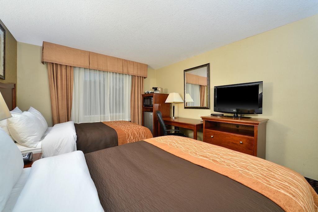 Comfort Inn & Suites Vancouver Downtown City Center Екстер'єр фото