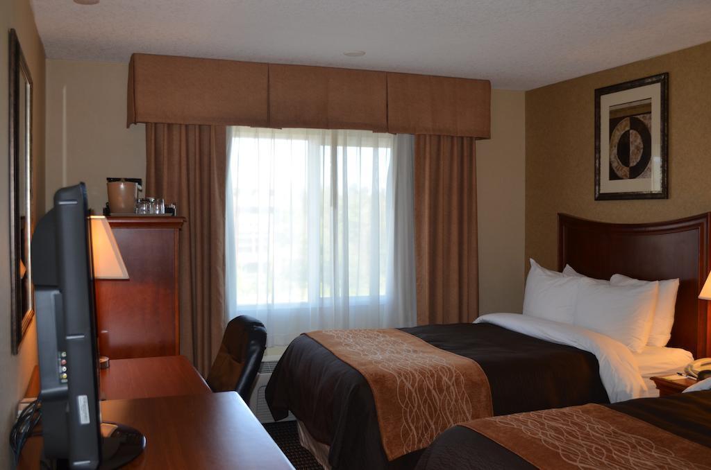 Comfort Inn & Suites Vancouver Downtown City Center Екстер'єр фото