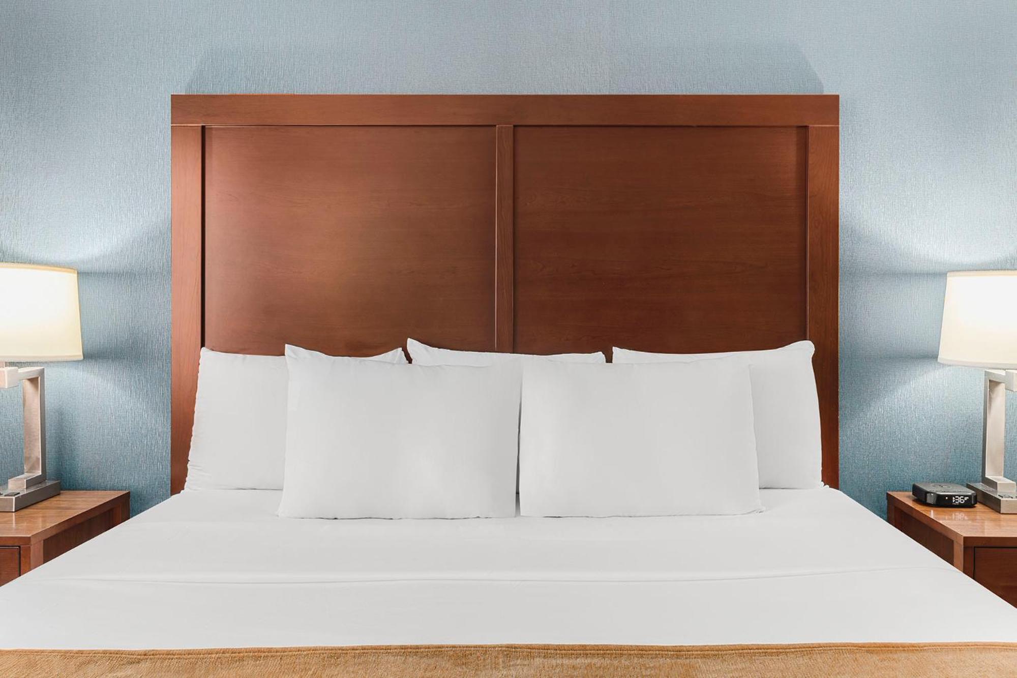 Comfort Inn & Suites Vancouver Downtown City Center Екстер'єр фото