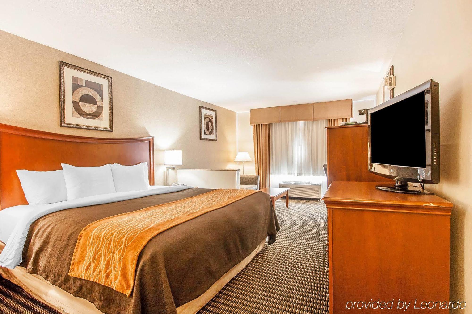 Comfort Inn & Suites Vancouver Downtown City Center Екстер'єр фото
