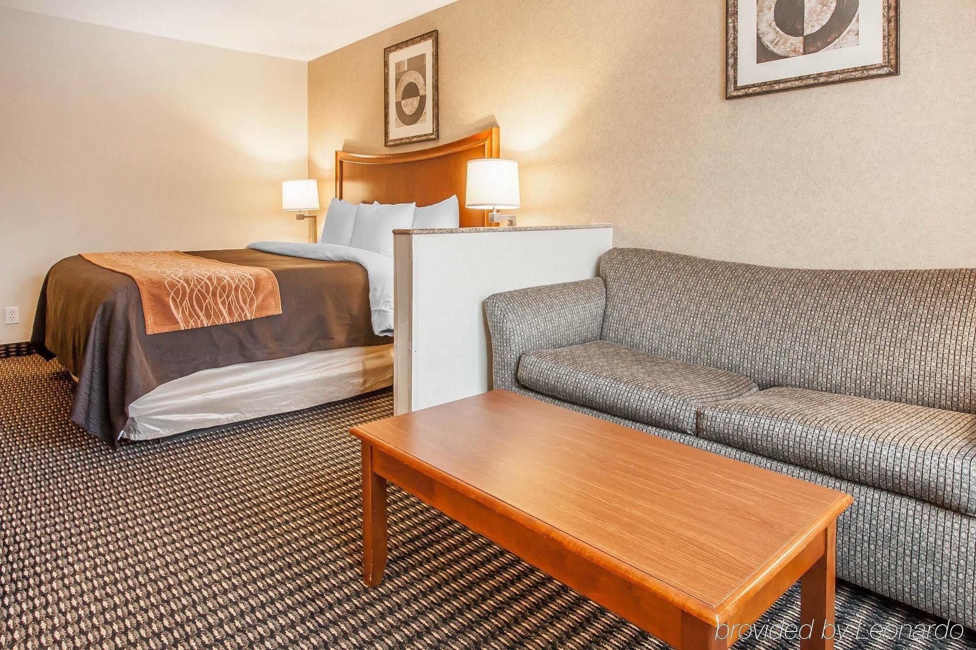 Comfort Inn & Suites Vancouver Downtown City Center Екстер'єр фото