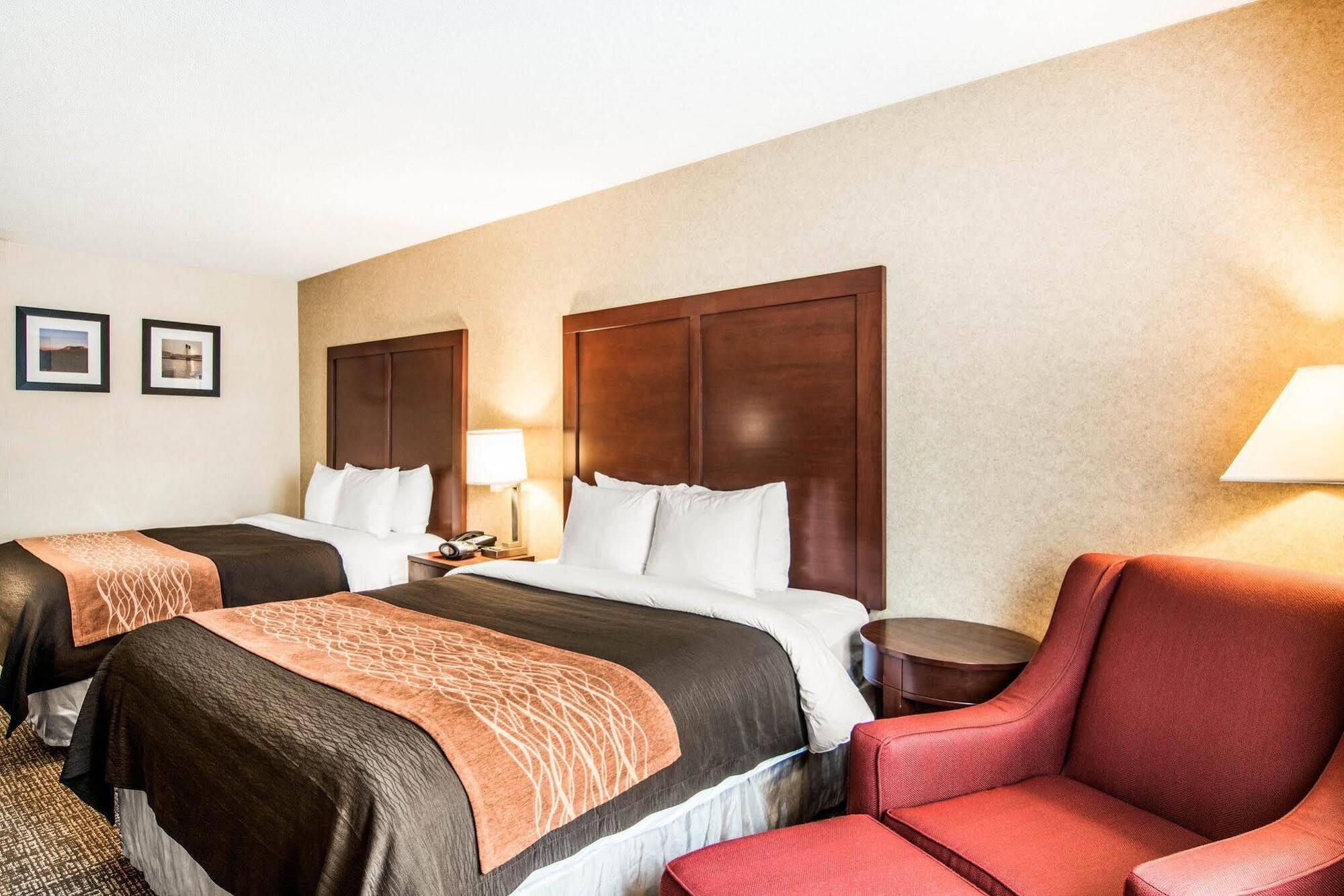Comfort Inn & Suites Vancouver Downtown City Center Екстер'єр фото